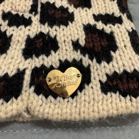 Betsey Johnson infinity scarf - Picture 2 of 4